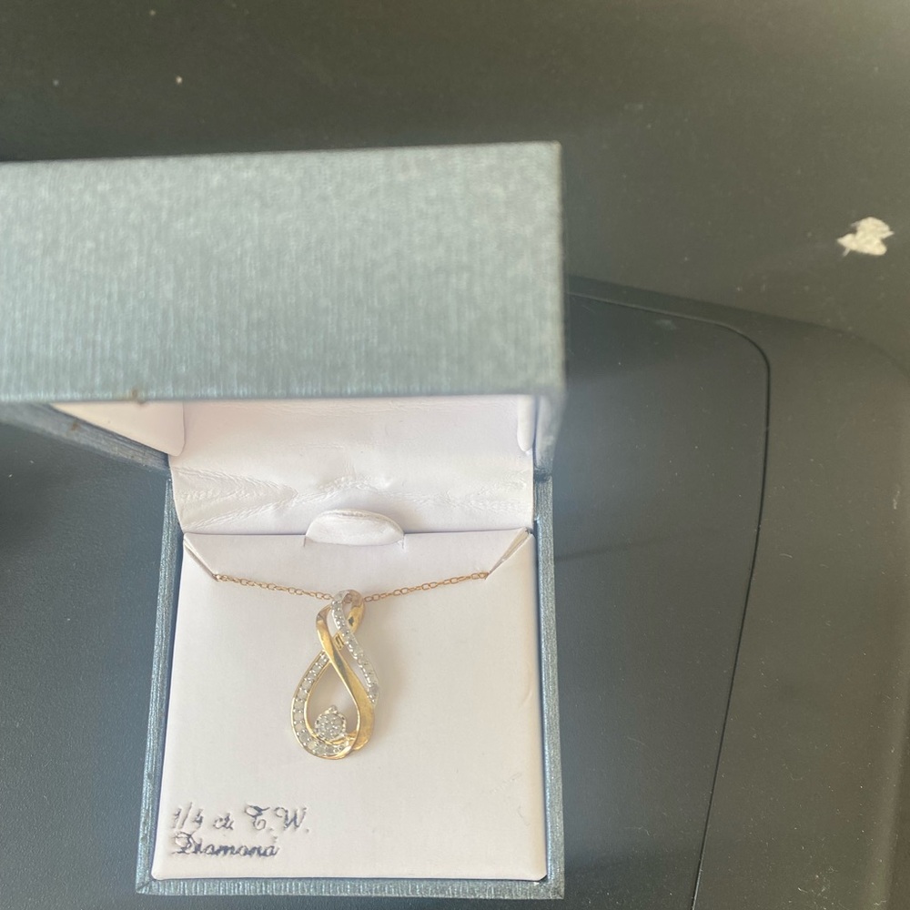 Gold diamond necklace NWT
